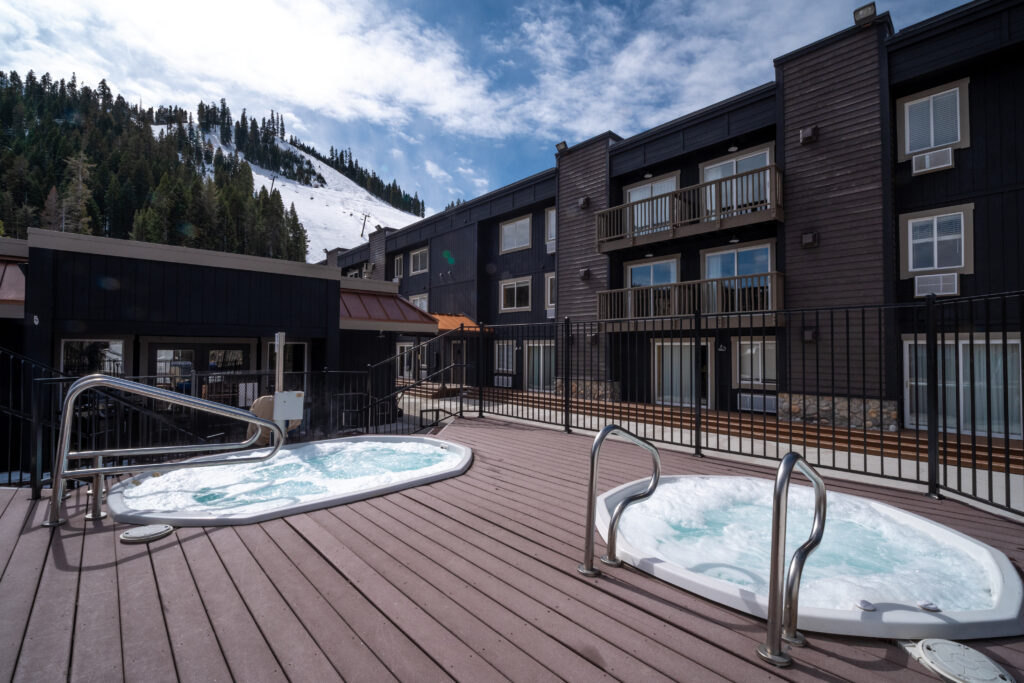 Red Wolf Lodge at Olympic Valley Jacuzzi 2